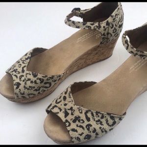 Leopard print platform sandals